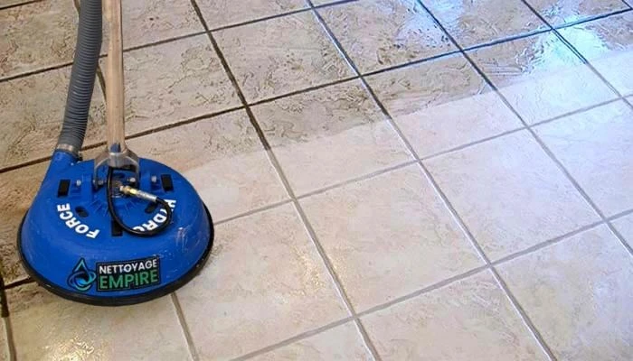 Nettoyage haute pression tuiles Laval - Technique professionnelle