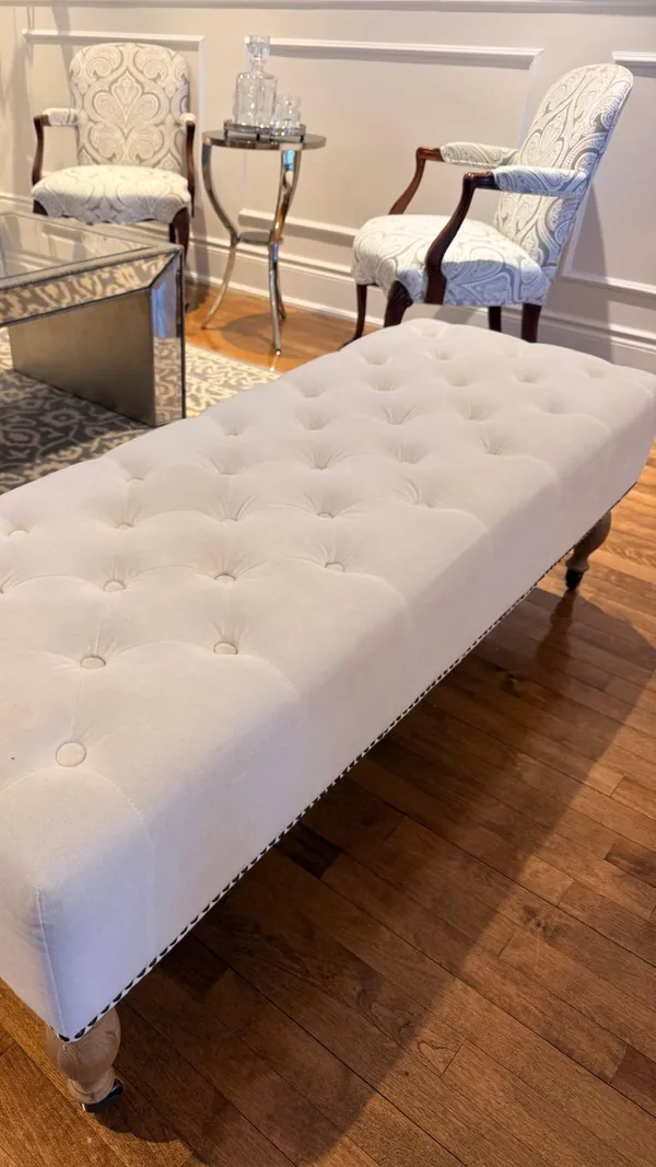 Aperçu de la vidéo : Nettoyage de meuble en velours | Nettoyage à la vapeur avec camion usine