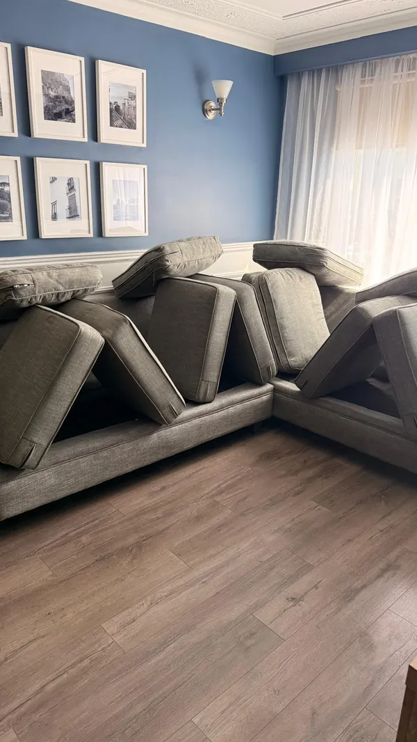 Aperçu de la vidéo : Nettoyage de sofa et causeuse à Brossard | Vapeur et traitement enzymatique